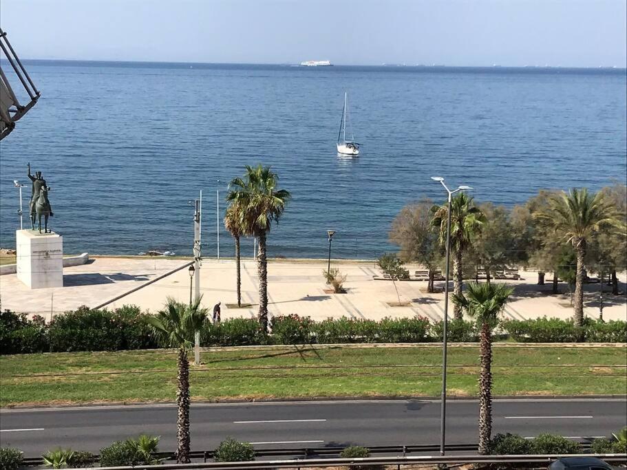 Finer Things Flisvos Beach Condo In Palaio Faliro أثينا المظهر الخارجي الصورة