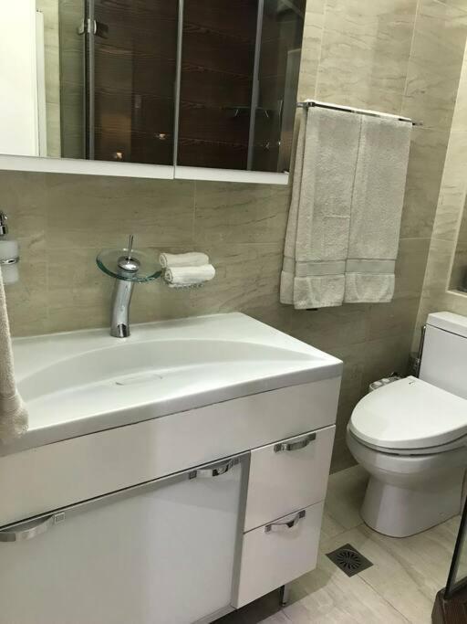 Finer Things Flisvos Beach Condo In Palaio Faliro أثينا المظهر الخارجي الصورة