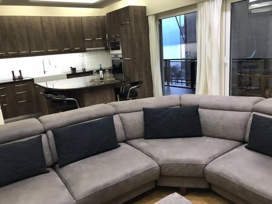 Finer Things Flisvos Beach Condo In Palaio Faliro أثينا المظهر الخارجي الصورة