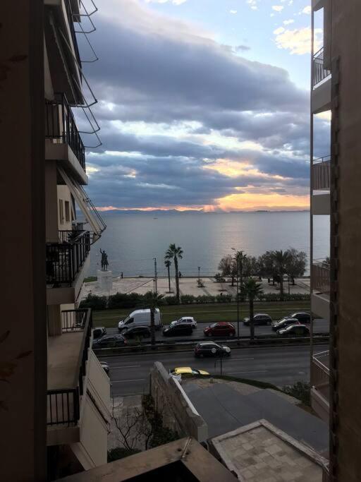Finer Things Flisvos Beach Condo In Palaio Faliro أثينا المظهر الخارجي الصورة