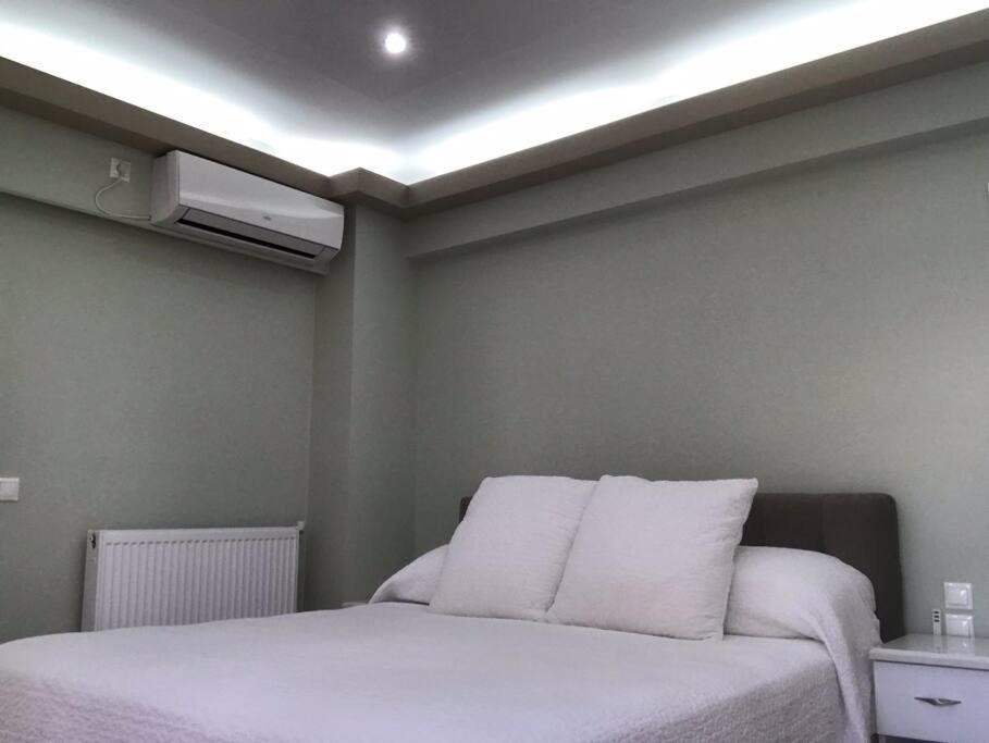 Finer Things Flisvos Beach Condo In Palaio Faliro أثينا المظهر الخارجي الصورة